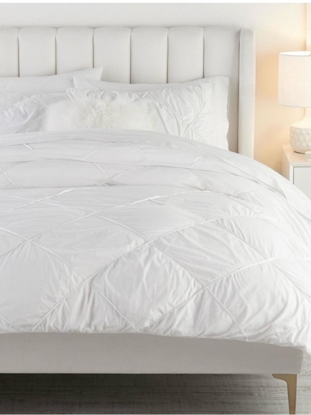 POTTERY BARN  white Pintuck Diamond F/Q Duvet Cover + sham